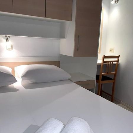 Apartments Center Baška Voda Buitenkant foto