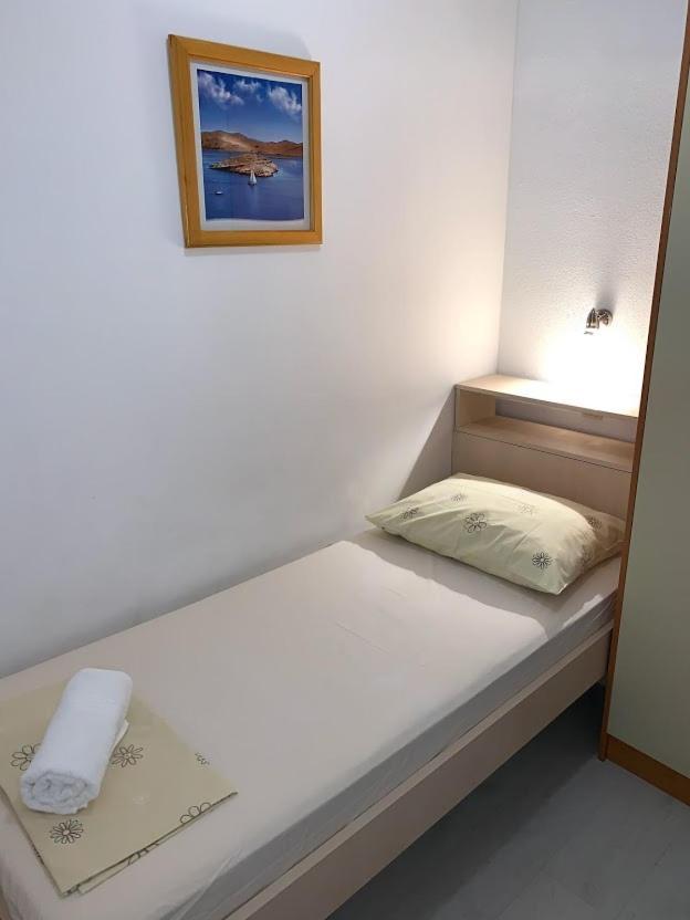 Apartments Center Baška Voda Buitenkant foto