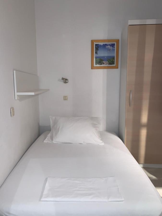 Apartments Center Baška Voda Buitenkant foto